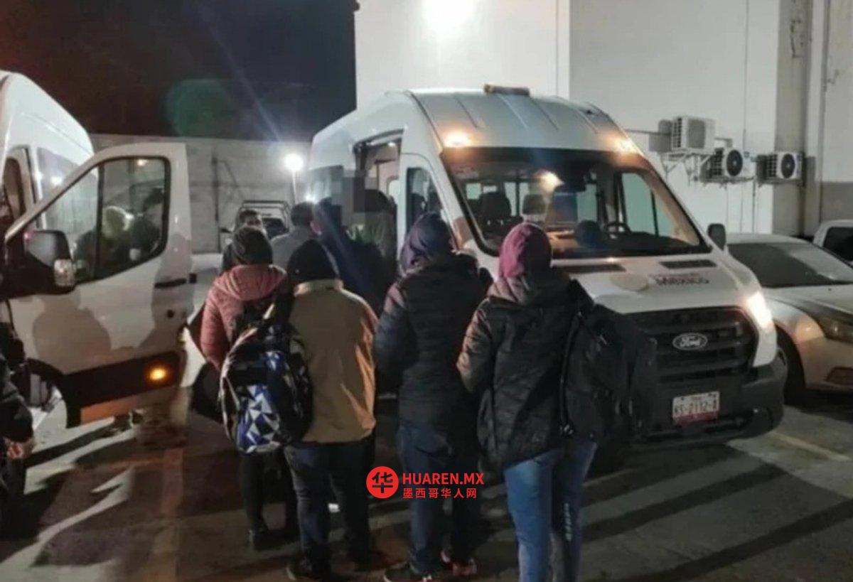 在华雷斯市的一栋房屋中解救出18名被关押的移民;其中8人是墨西哥人