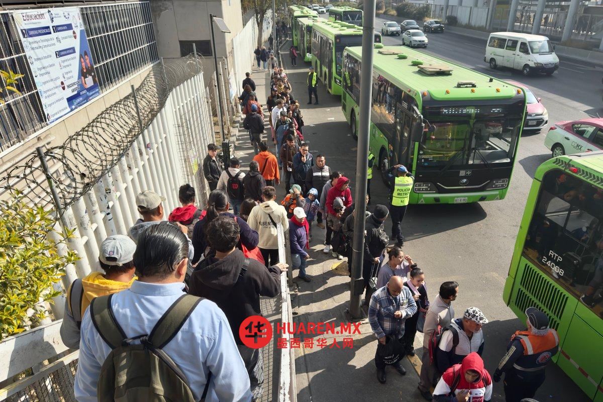 在工作日,由于地铁B线的关闭,昨天出现了长队等待登记的情况