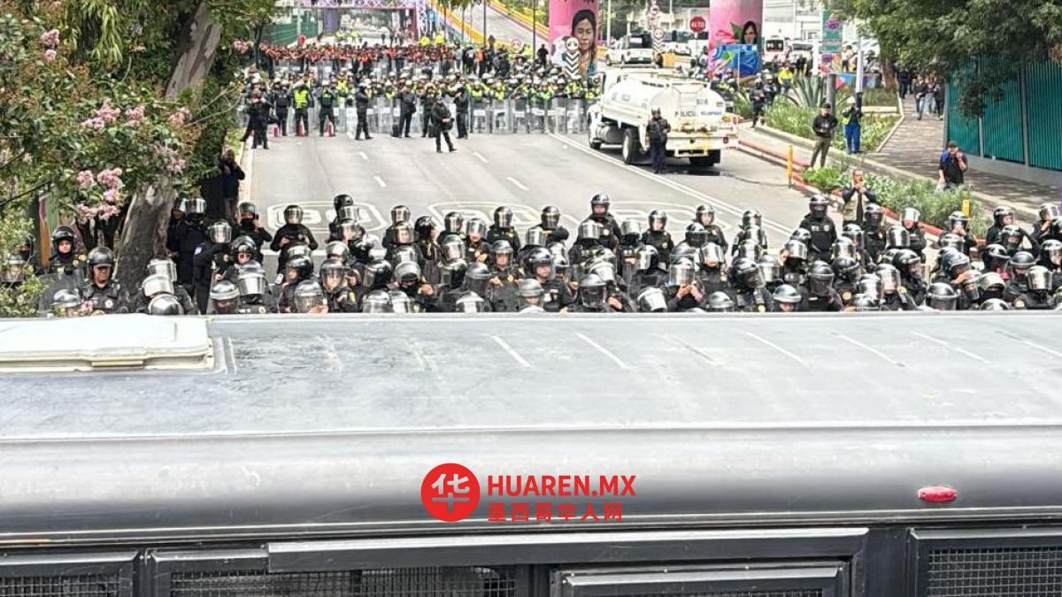警方暂时阻止CNTE教师工会进军墨城体育场