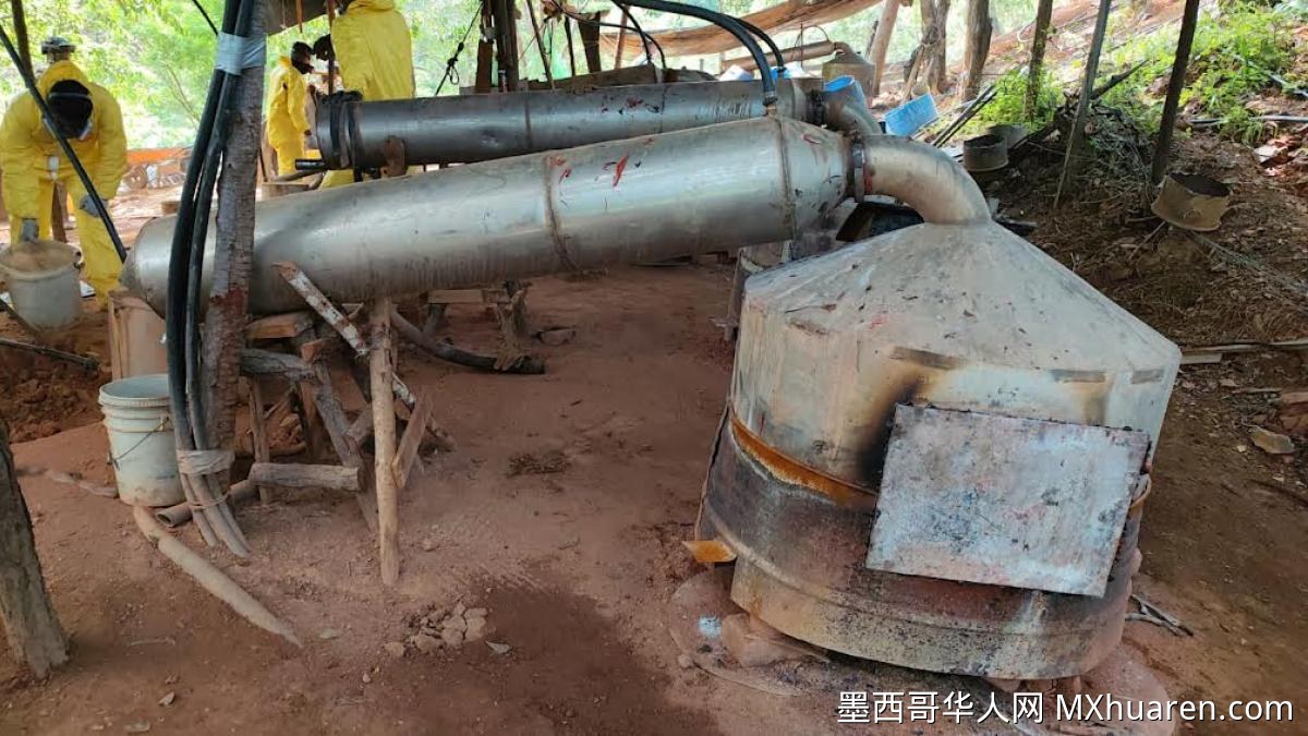 墨西哥海军捣毁米却肯和纳亚里特两处毒品实验室