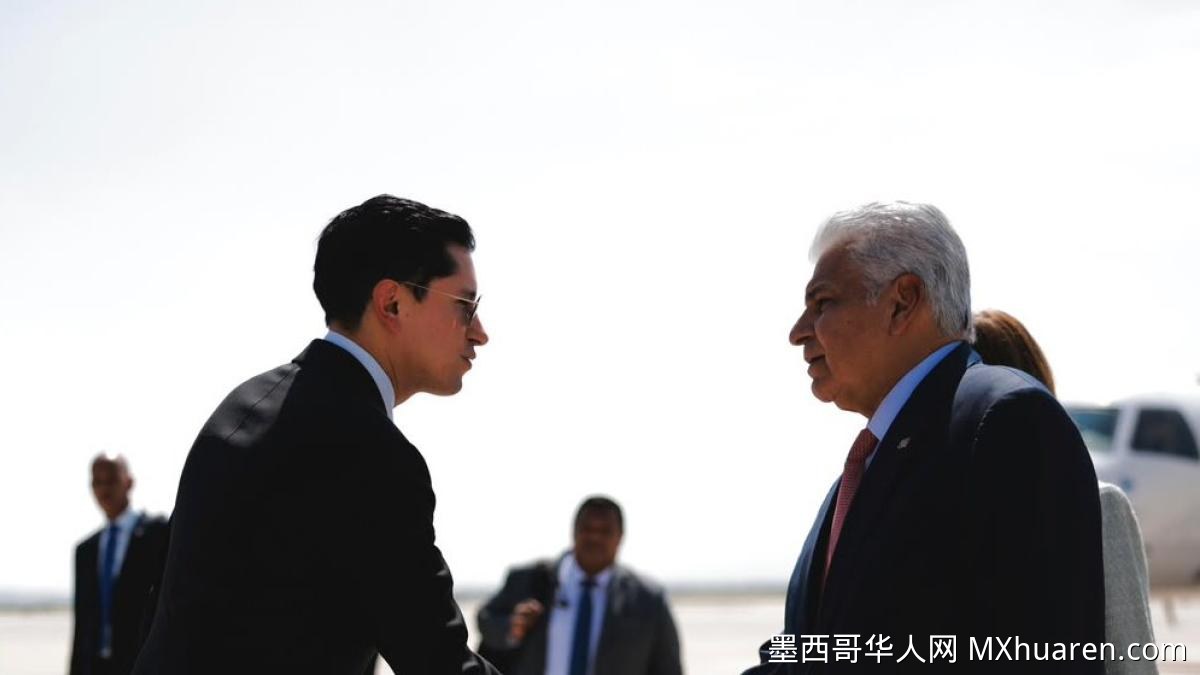 墨西哥外长迎接巴拿马总统 将在墨城讨论双边关系