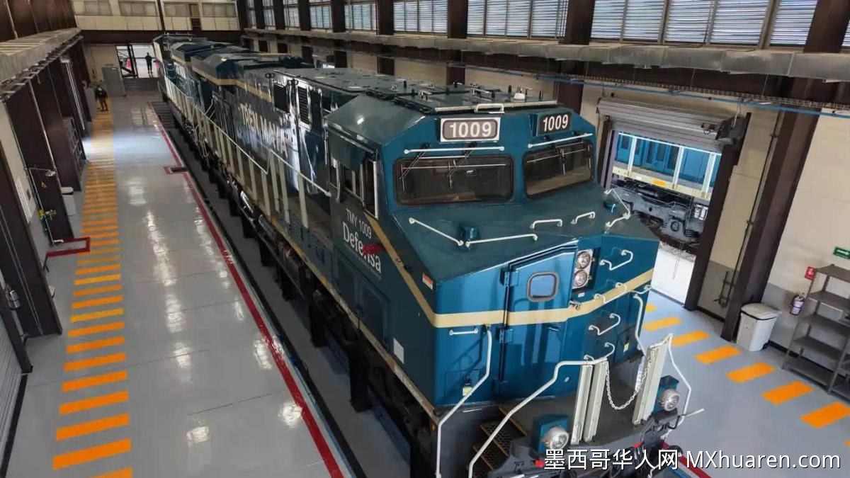 玛雅货运铁路首批机车抵达金塔纳罗奥