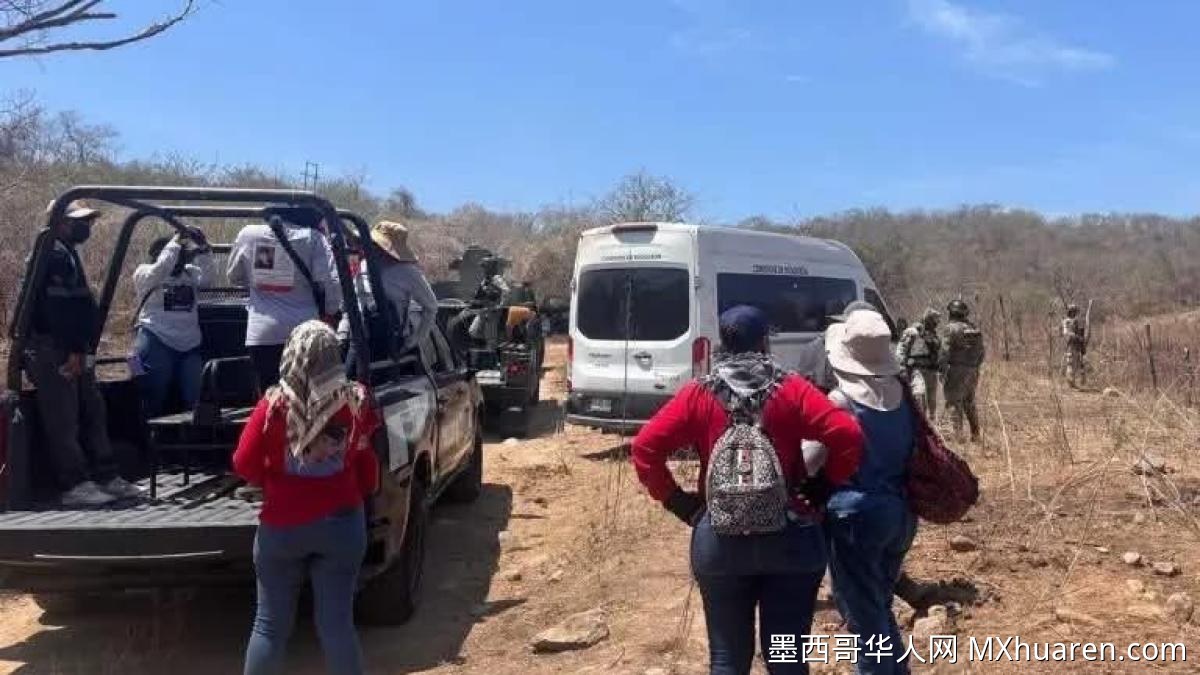 墨西哥海军士兵陪同失踪者母亲搜寻时踩雷身亡