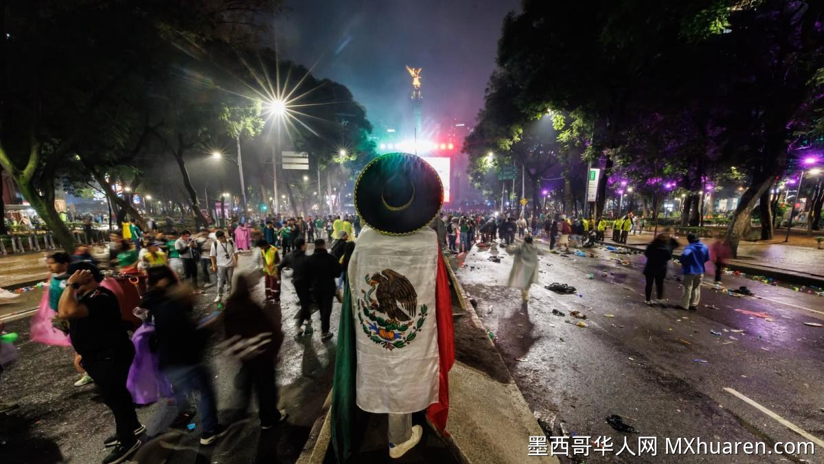 世界杯狂欢落幕！墨西哥球迷改革大道泪别英格兰